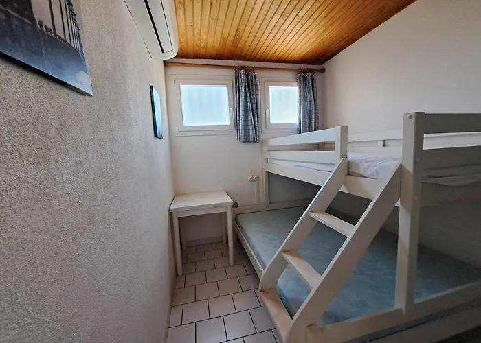 Climatise 3 Pieces Pour 6 Personnes Avec Terrasse Et Jardin A - Fr-1-326-642 *